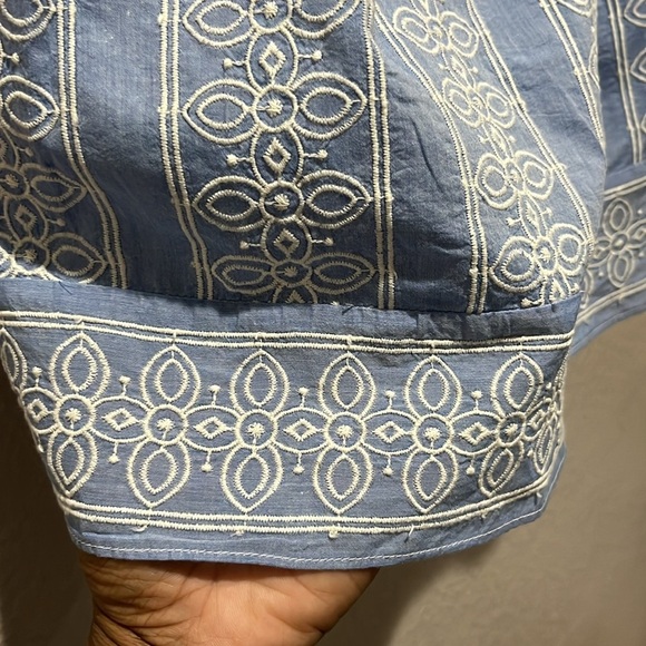 Ann Taylor Loft blouse with bows at shoulders. Blue and white Size Small summer - Picture 7 of 9